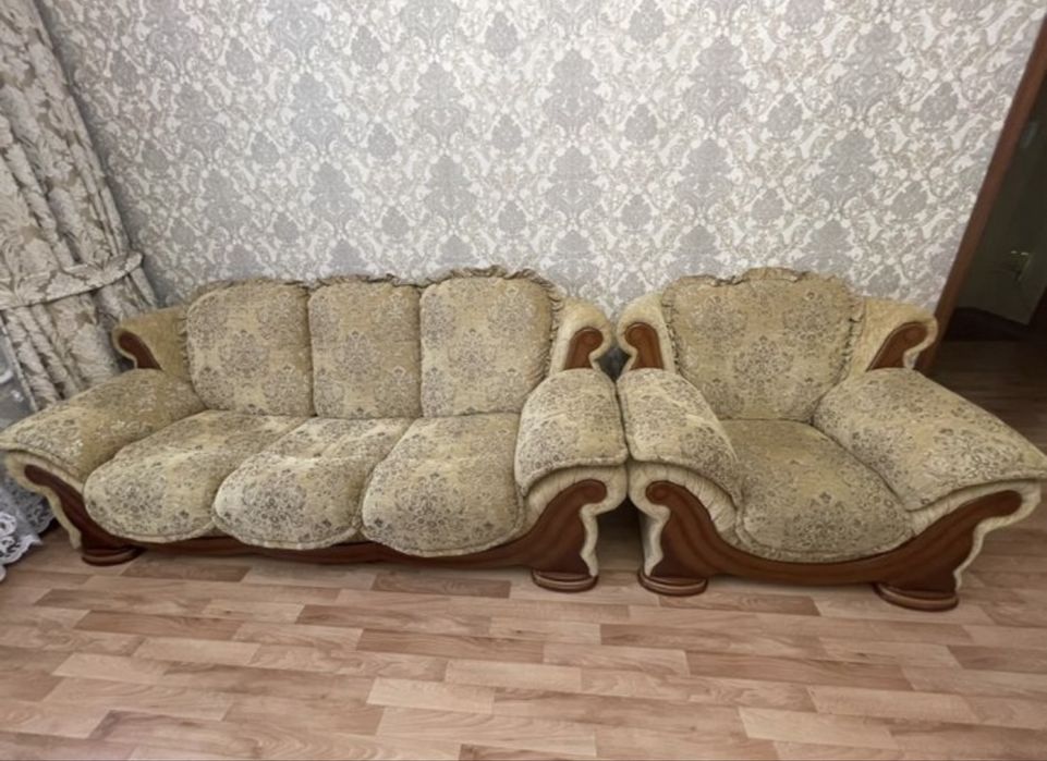 Диван в зорошем состояний