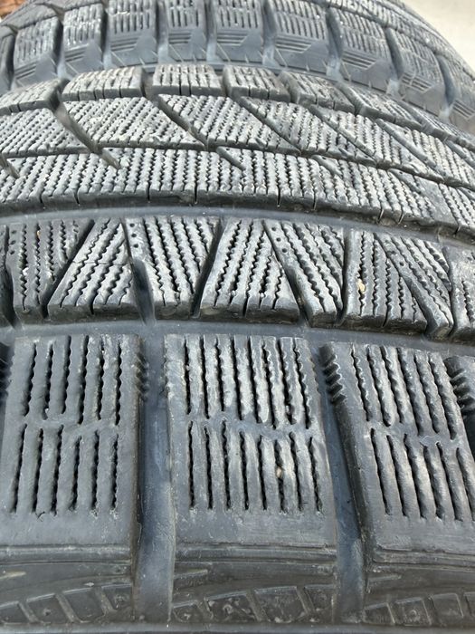 Зимние шины размер 275/40/R20
