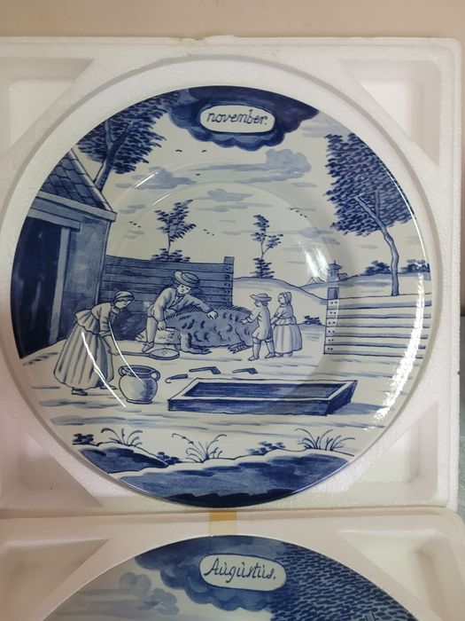 Колекционерски чинии Calendar Plate