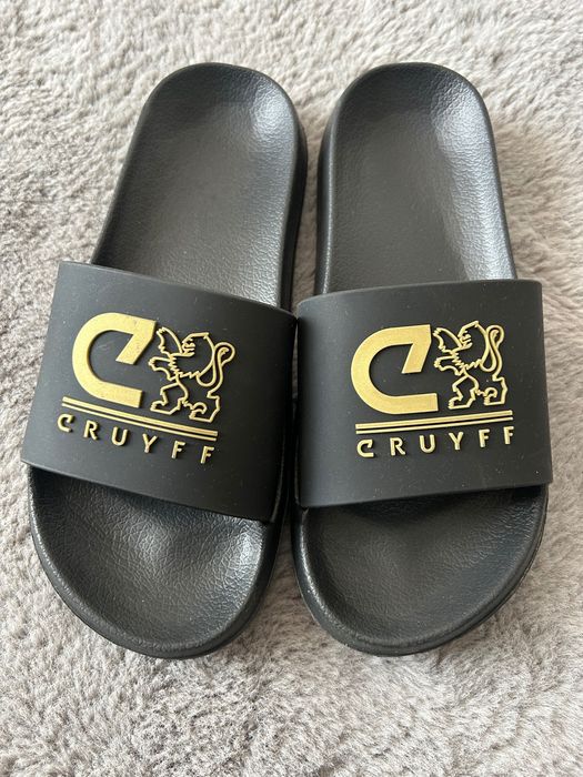 Чисто нови чехли Cruyff 39 номер