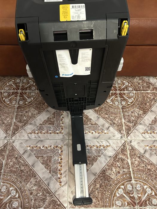 Scaun auto Maxi Cosi 2 way Fix pearl cu baza isofix 9-18 kg