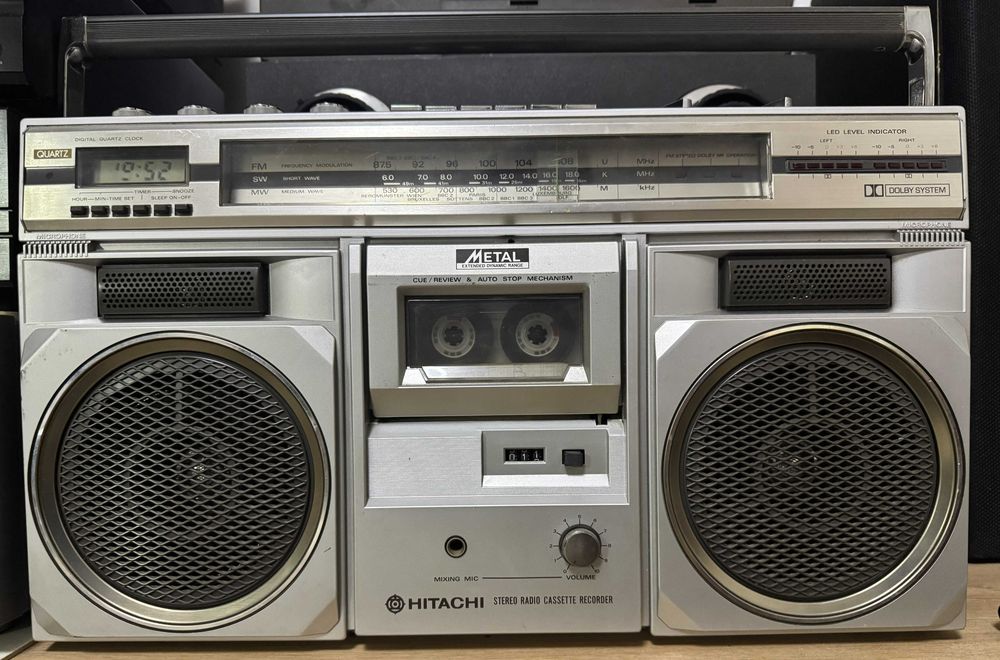 Radio casetofon stereo bombox Hitachi TRK-8300E