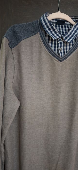 Bluza barbati cu guler de cămașă