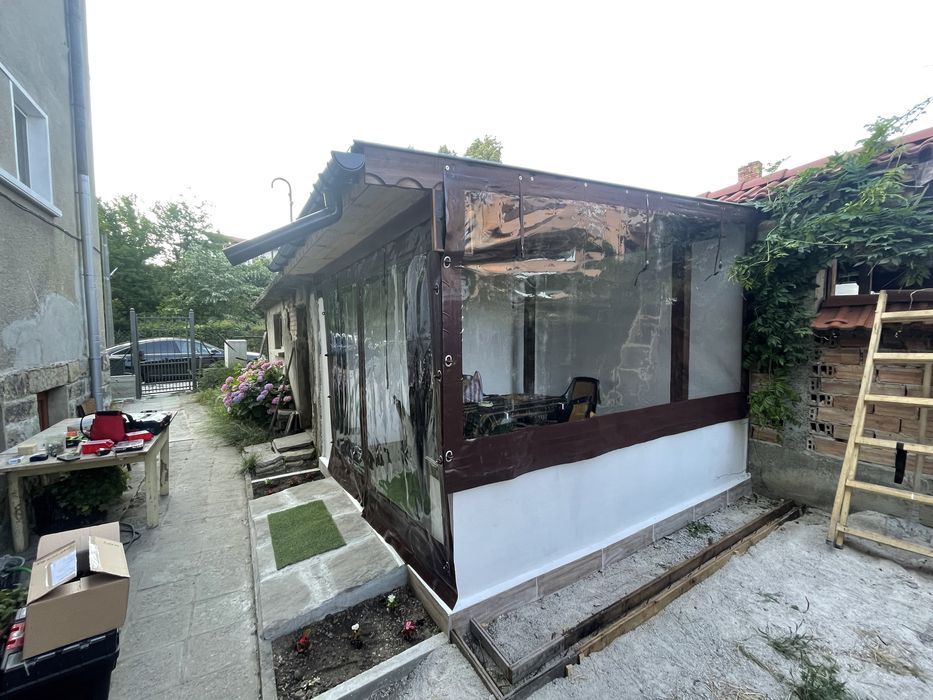 Втроупорни завеси, тенти, бризенти за ремаркета.