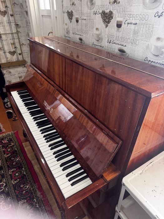 Пианино Российски Тверца