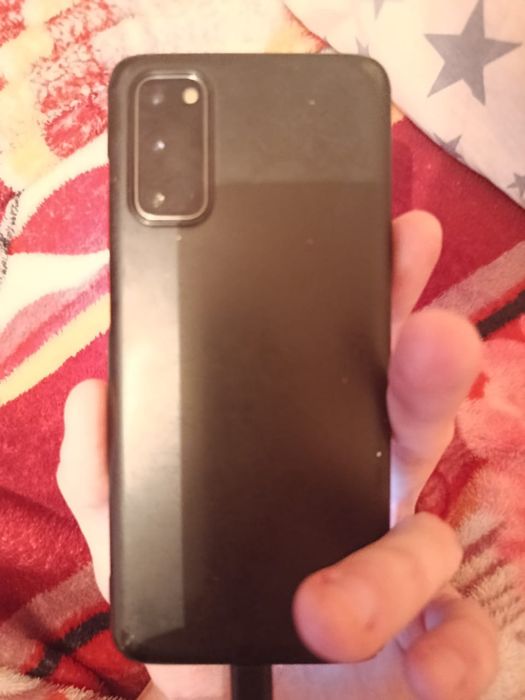 Продам телефон самсунг