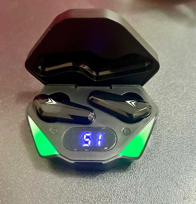 Casti fara fir, in-ear wirelles, noi in cutie