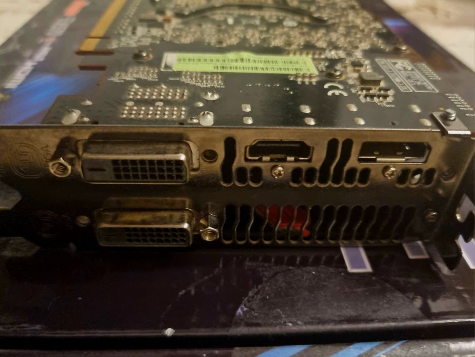 AMD R9 290x XFX  4gb 512bit