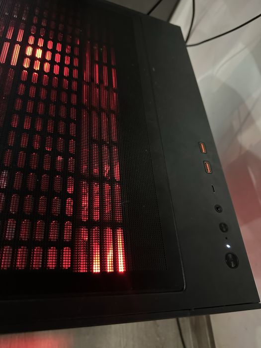 Геймърски компютър Ryzen 7 • RTX 5060 • Нов