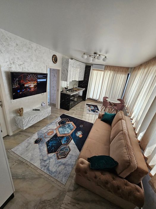 Cazare Mamaia Nord / Zona Azimuth / White Titanic /  Kaufland