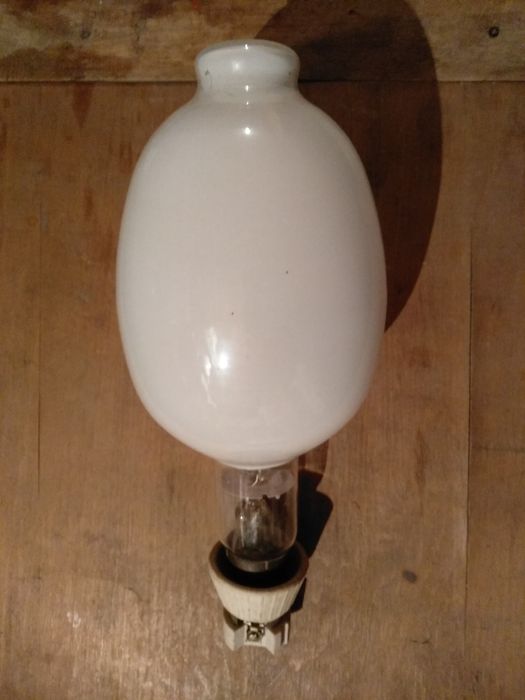 Лампа ДРЛ 1000 ватт с патроном