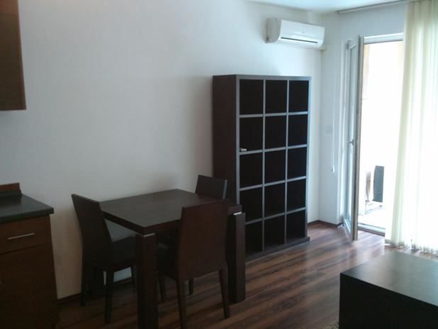 Дава се под наем Двустаен апартамент в София, Борово - 79 кв.м за 440 € - Снимка #1