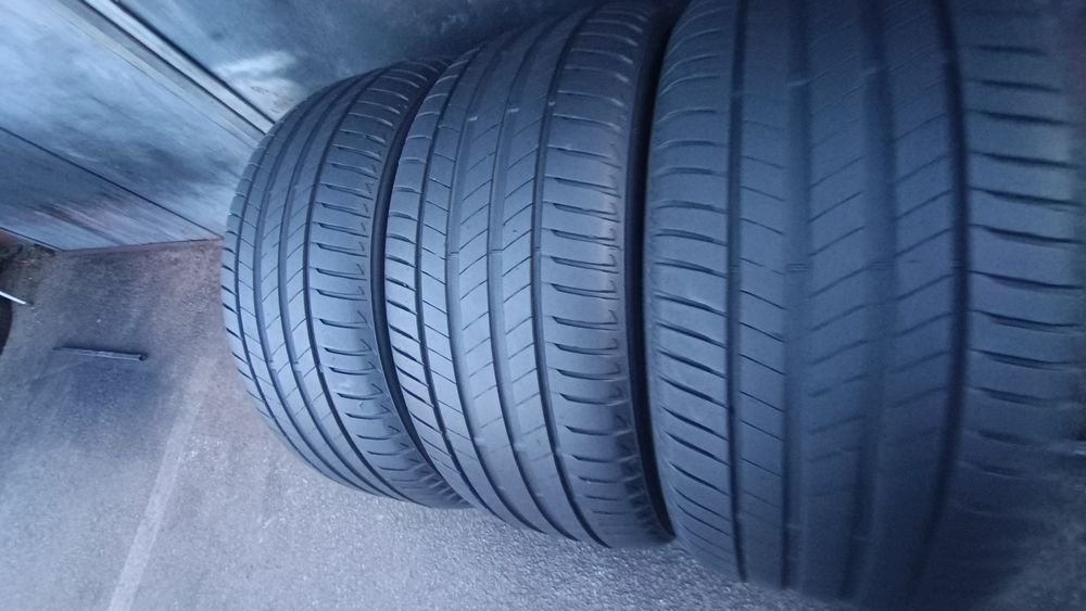 245/45/18 Bridgestone