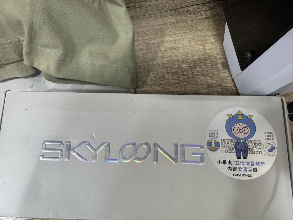 Skyloong GK61,  black switches