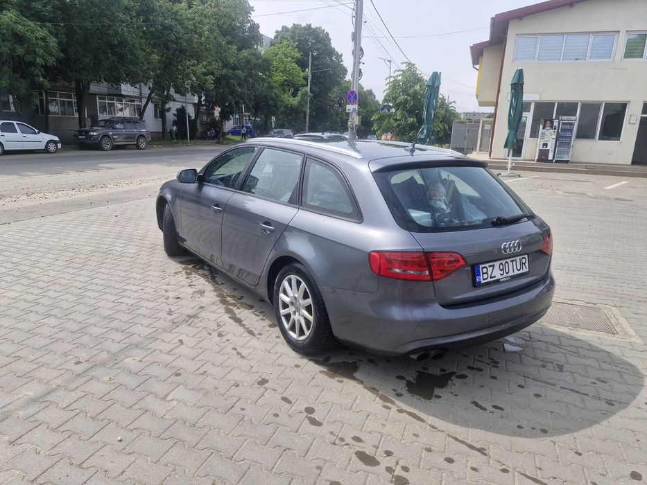 Se vinde Audi a4 b 8.5