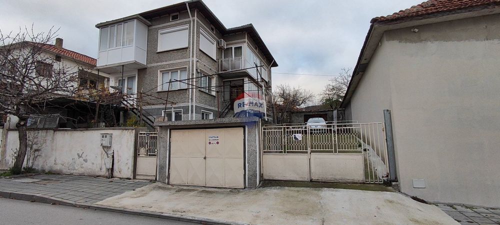 Триетажна къща, гр.Аксаково, обл. Варна ТМ