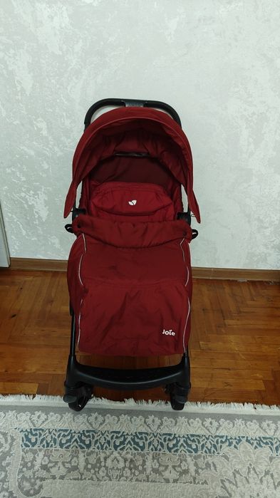 Продам коляску joie
