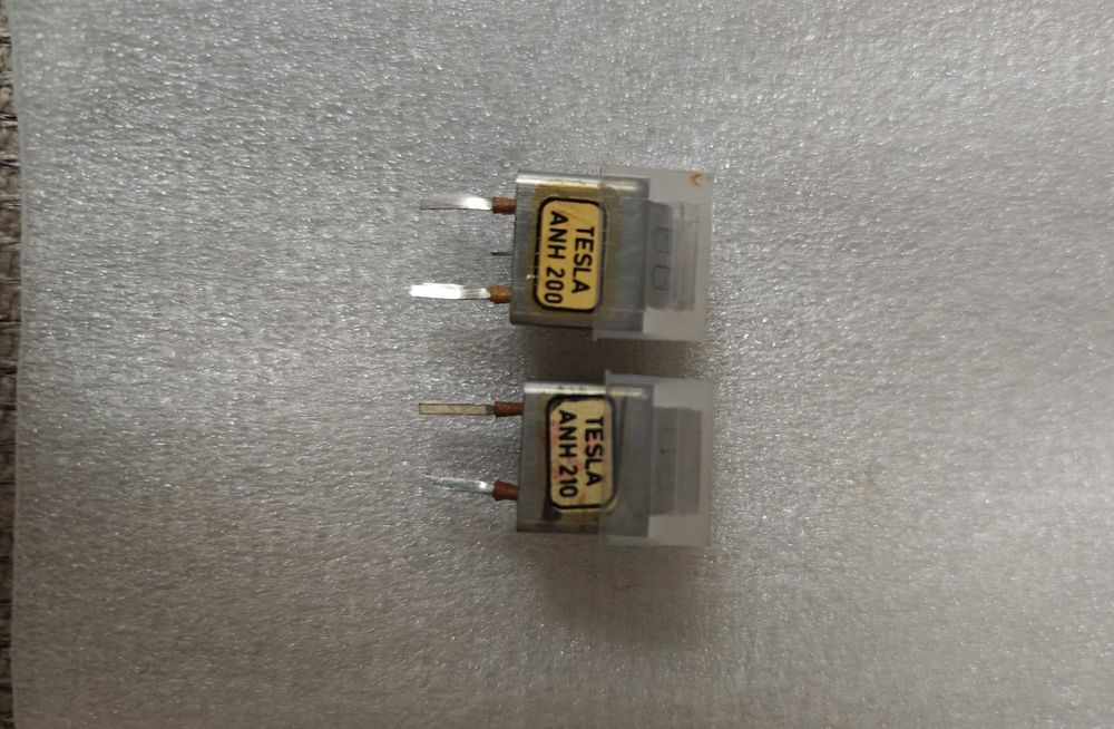 Set capete Tesla ANH200 și ANH210 , pentru Tesla B115 , CM130