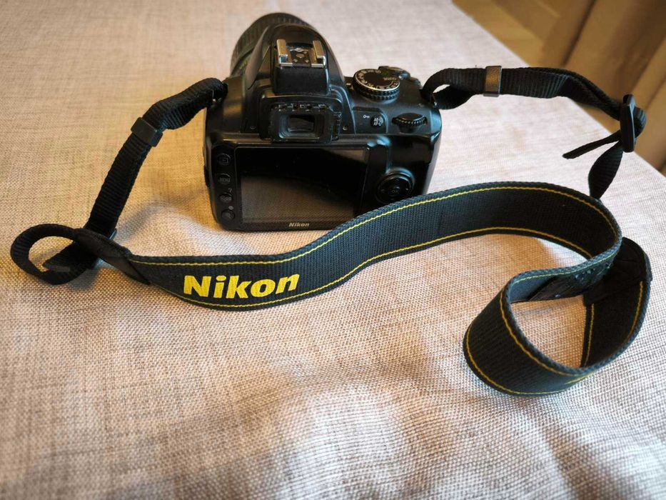 Фотоапарат Nikon D3000 в отлично състояние