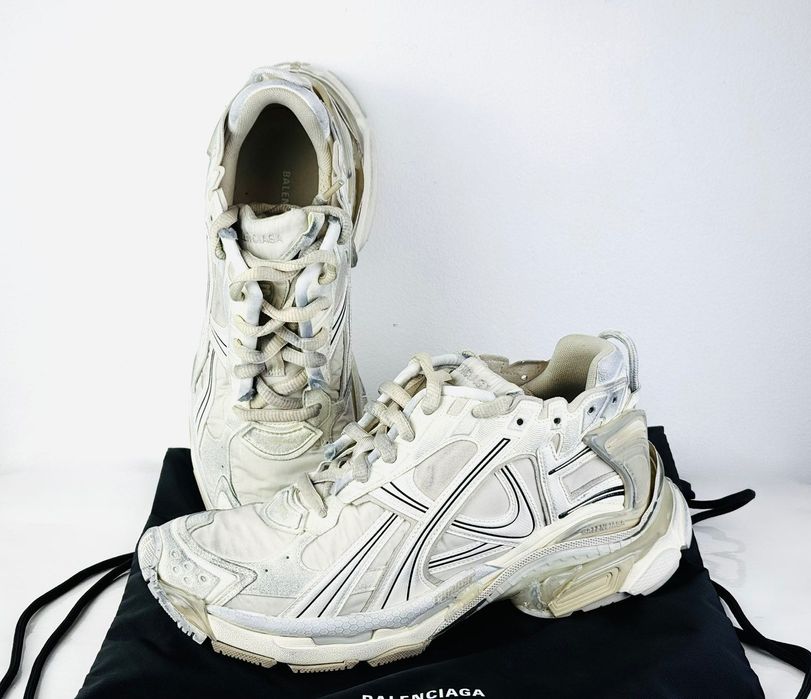 НОВИ! Маратонки Balenciaga Runner 44EU White