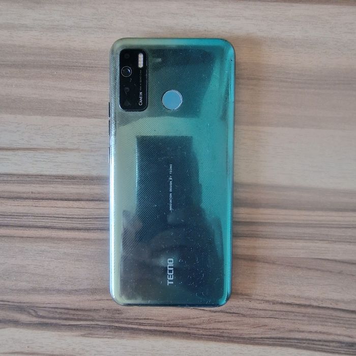 Продам телефон TECNO CAMON 15.