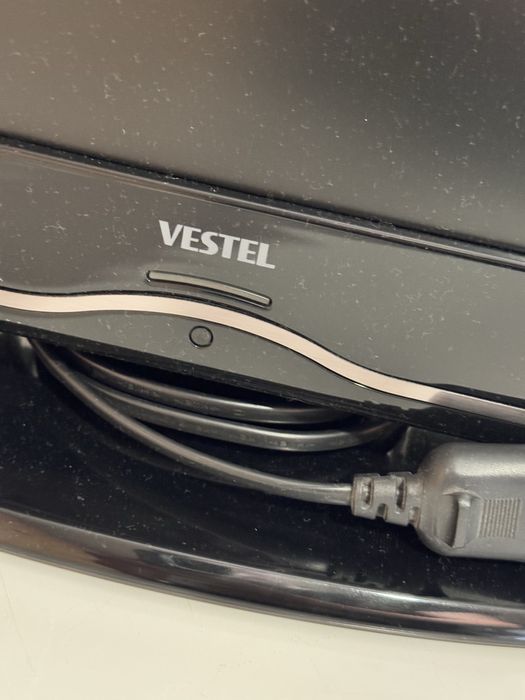 Продаю телевизор маленький Vestel