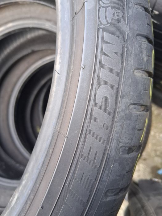 275 30 20 Michelin  2бр летни гуми