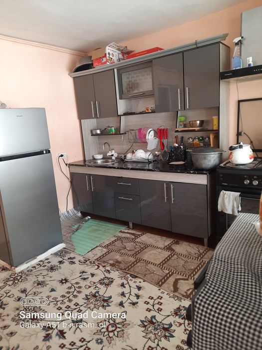 Toshkent viloyati Oqqo‘rg‘on tumani Mamunt mahallasi uy sotiladu.