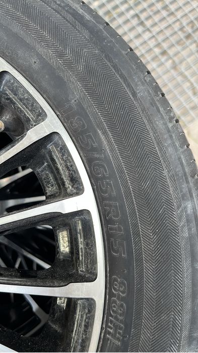 Продам шины с дисками 185/65/15