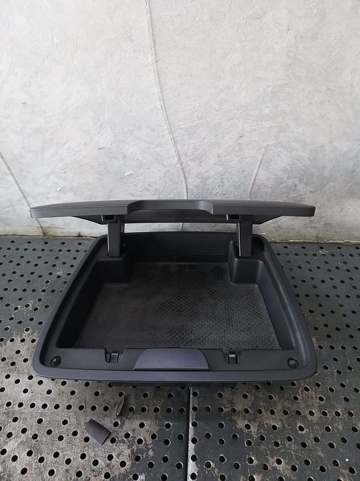 Sertar bord skoda yeti 5l 5l0857096