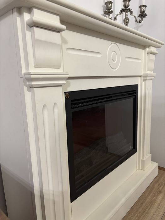 Semineu decorativ alb din MDF