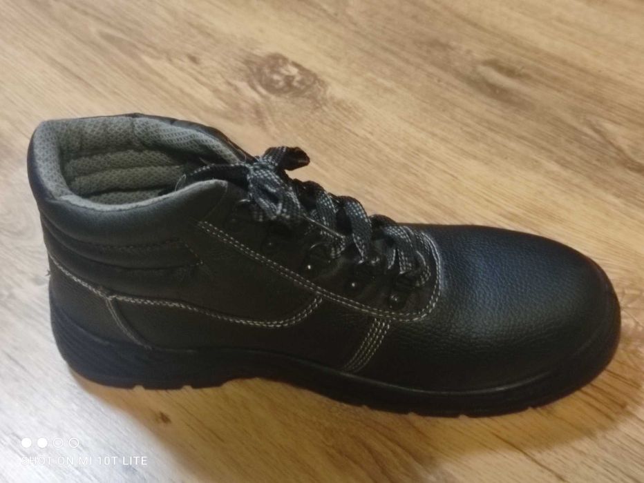 Зимни работни боти