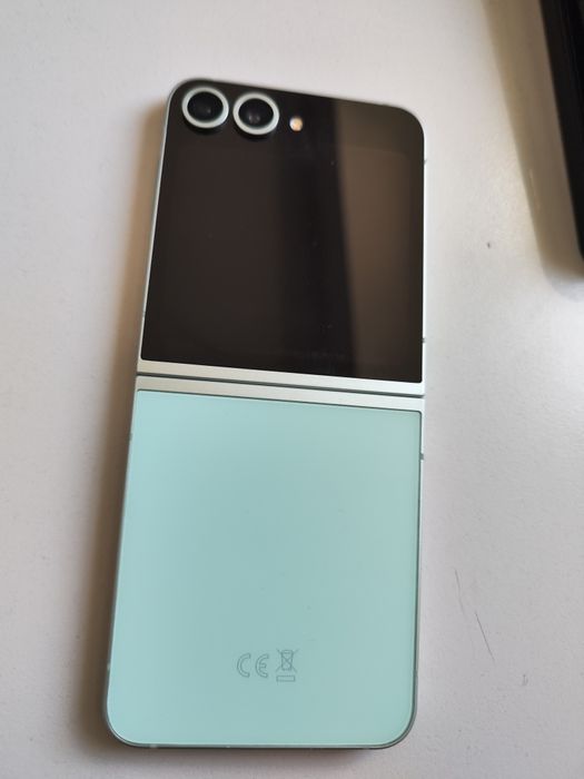 Samsung Flip 6 , Mint Green, stare exceptionala