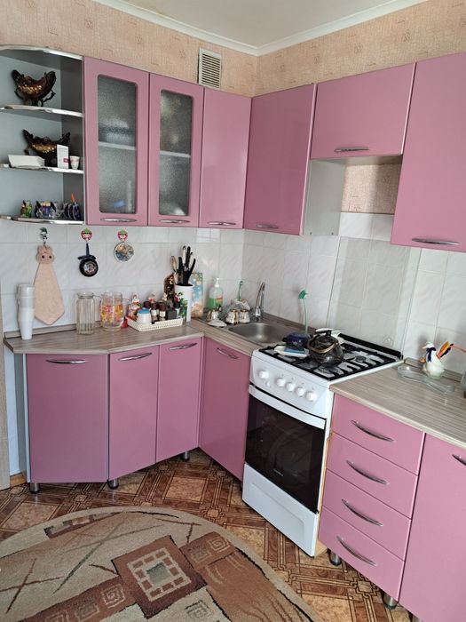 Продам  кухонный гарнитур.