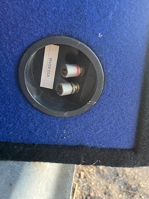 Diferite boxe si subwoofere toate sunt funcționale se pot testa! Aștept oferte !!