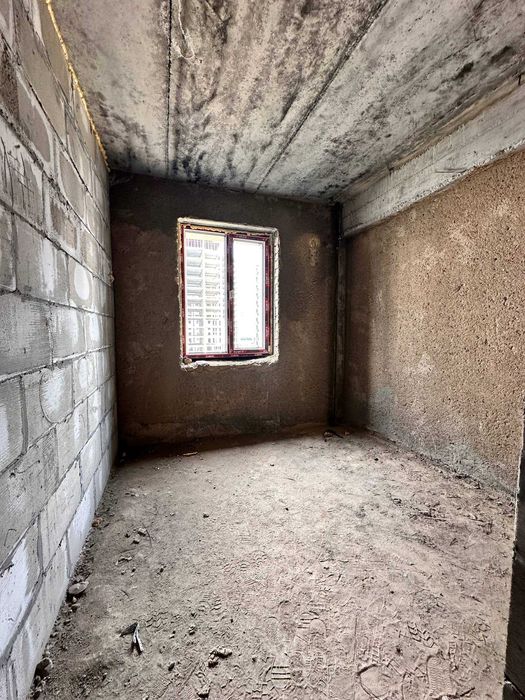 qorasuvda 71 kvadratli kvartiramiz atigi 15 000$ ga sotuvga chiqdi