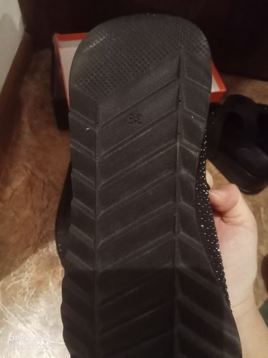 Красовки черный новый