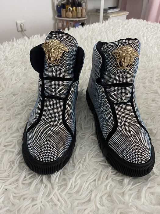 Versace adidași noi ! Niciodată purtați !