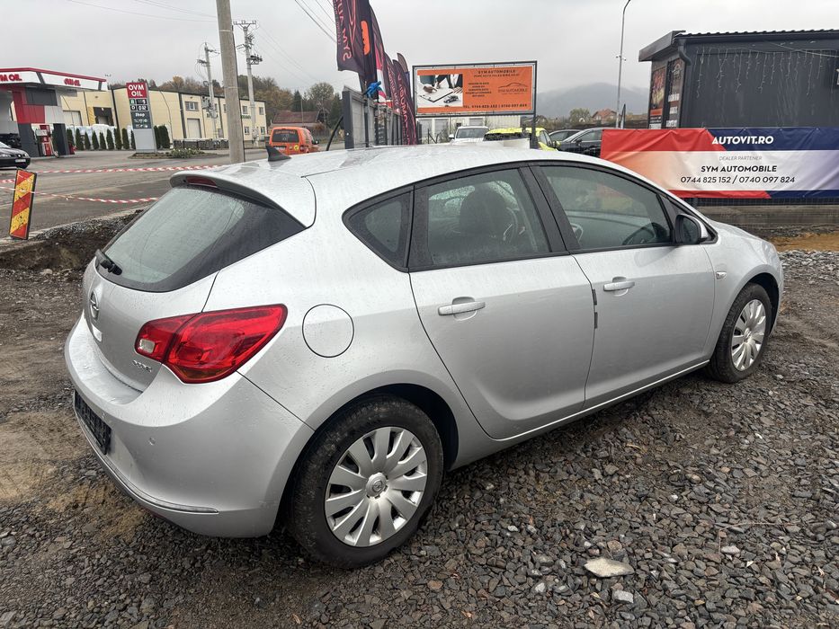 OPEL Astra 2013 — imagine 3