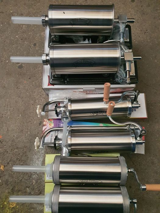 Mașina de umplut cîrnați verticală și orizontală