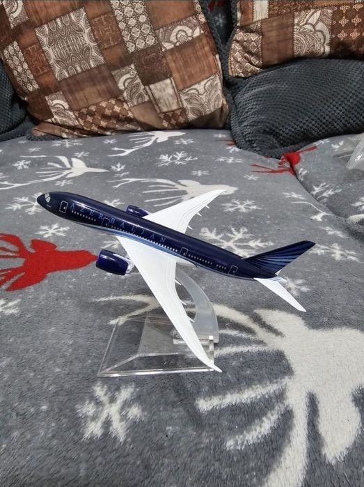 Macheta metalica avion Azerbaijan 16 cm noua
