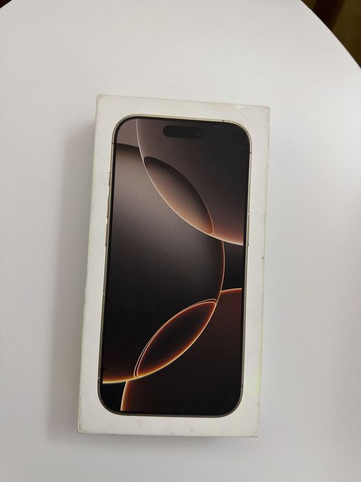 iPhone 16 Pro Gold impecabil, garantie RO (Altex), baterie 90%, full box