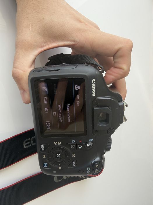 Canon EOS 1100D