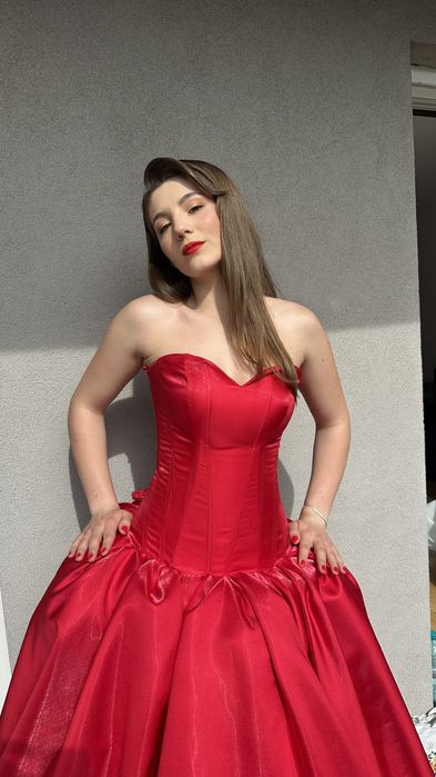 Inchiriez rochie evenimente