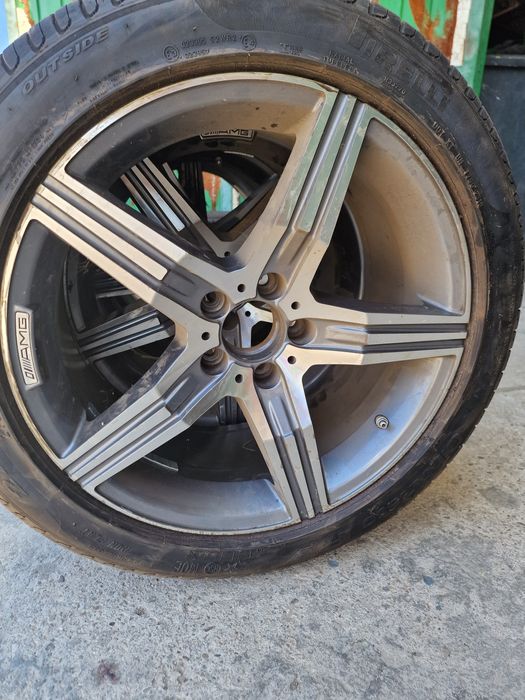 Anvelope cu jante 275/40R18 Pirelli, originale Mercedes AMG
