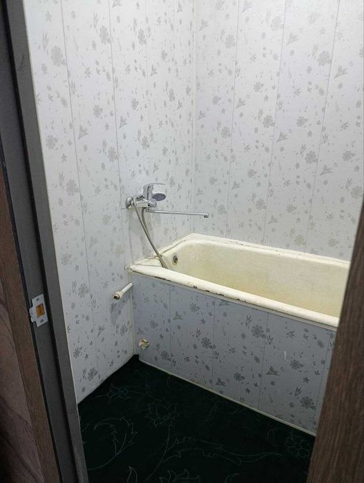 Янги планировка 2 хонали 6 метр верандали квартира сотилади