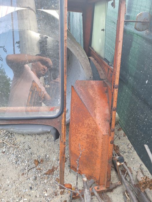 Vand cabina tractor 445
