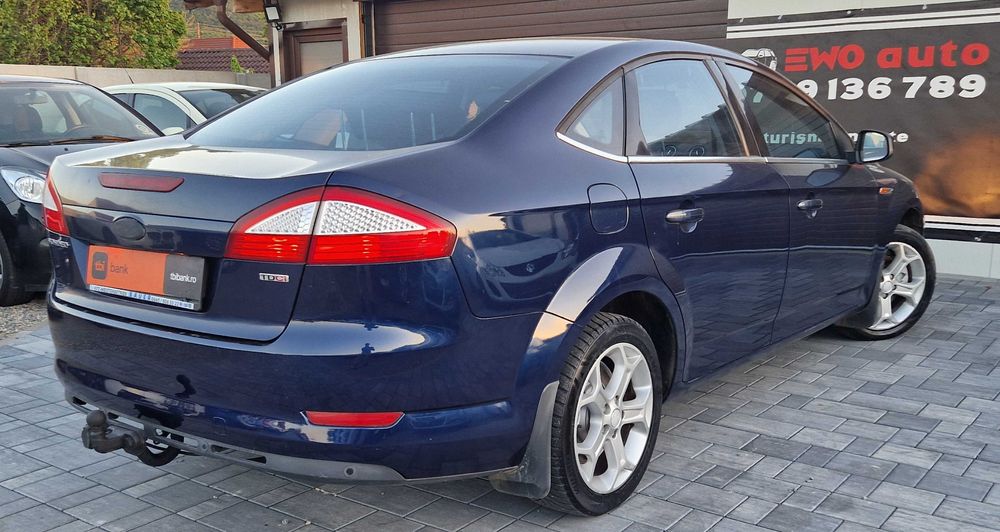Ford Mondeo Titanium 2.0 Diesel, Sedan, Albastru, 140cp, Dotări full