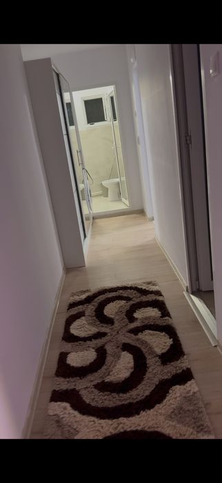 Inchiriez apartament