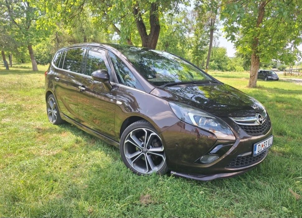 Opel Zafira c 2012 1.4 turbo +gpl  automata